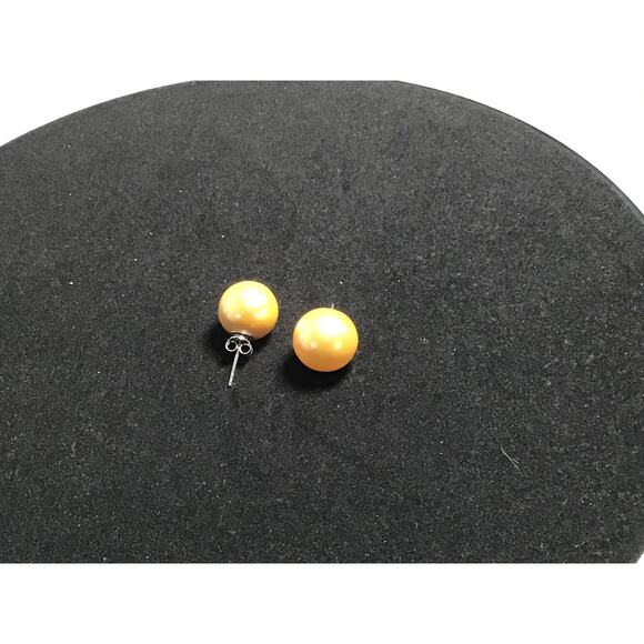 Golden Color Shell Pearl Stretch Bracelet & Stud Earrings Rhodium Over Sterling - Picture 3 of 3